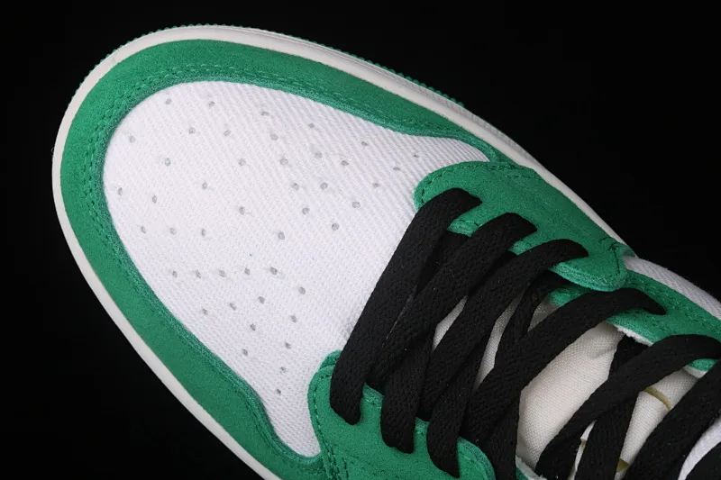 All categories Air Jordan Jordan series basketball shoes Air Jordan 1 High G version Air Jordan 1 Zoom CMFT "Stadium Green" AJ1 Joe 1 white and green stitching CT0978-300